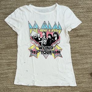 Brand New without tags Size Small Chaser Def Leppard splatter paint shirt